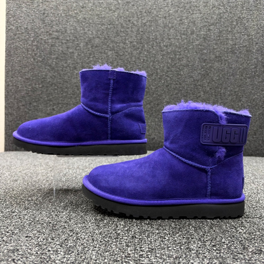 UGG Classic Mini Logo Patch Boot Women 6 Purple new no tags streetwear winter